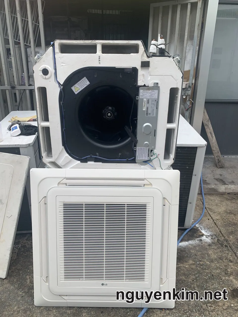 Máy Lạnh Âm Trần Cũ Aqua